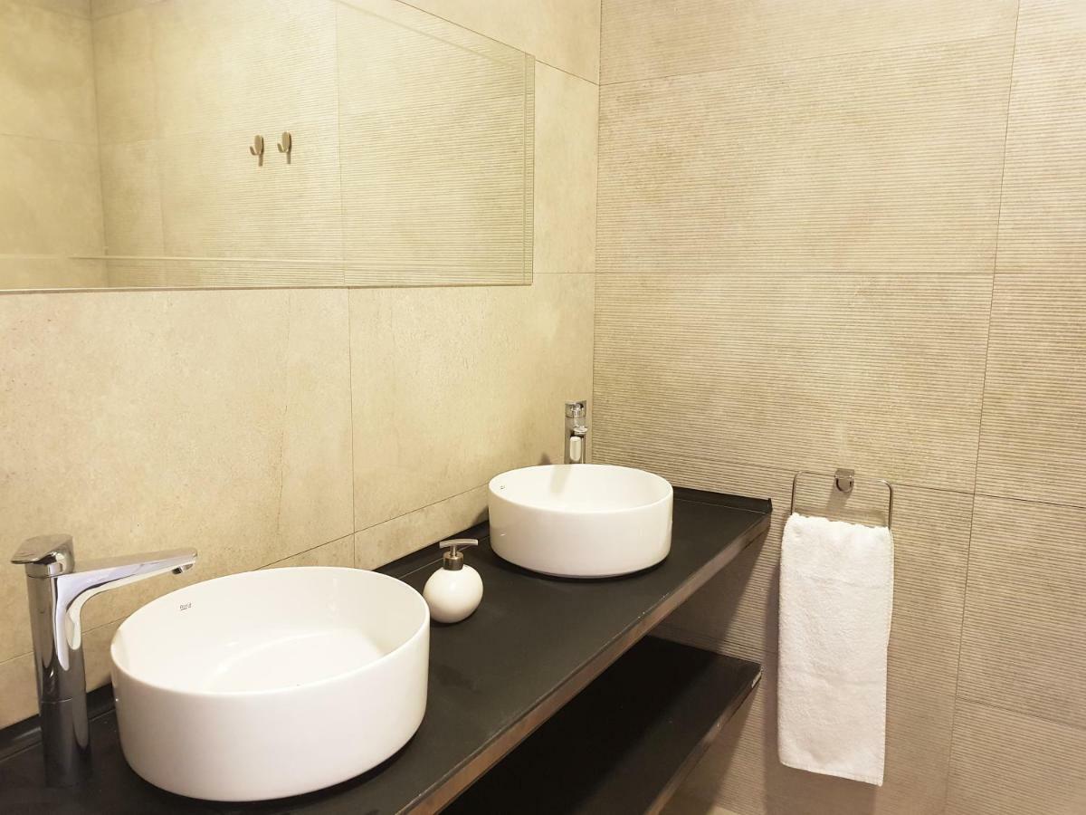 Apartamentos Granada Deluxe 3000 Luaran gambar